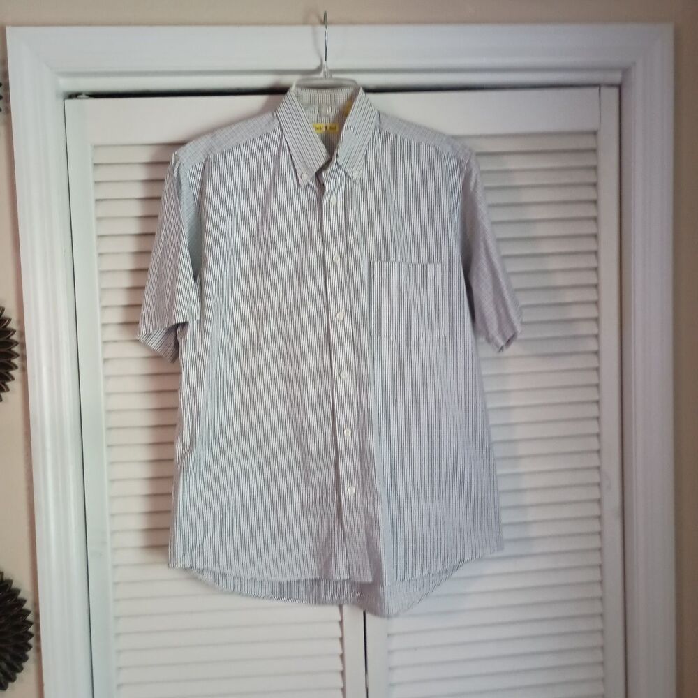 Duck Head Vintage Men's Button Front Shirt Sz Med Blue White Plaid Short Sleeve - Picture 1 of 5